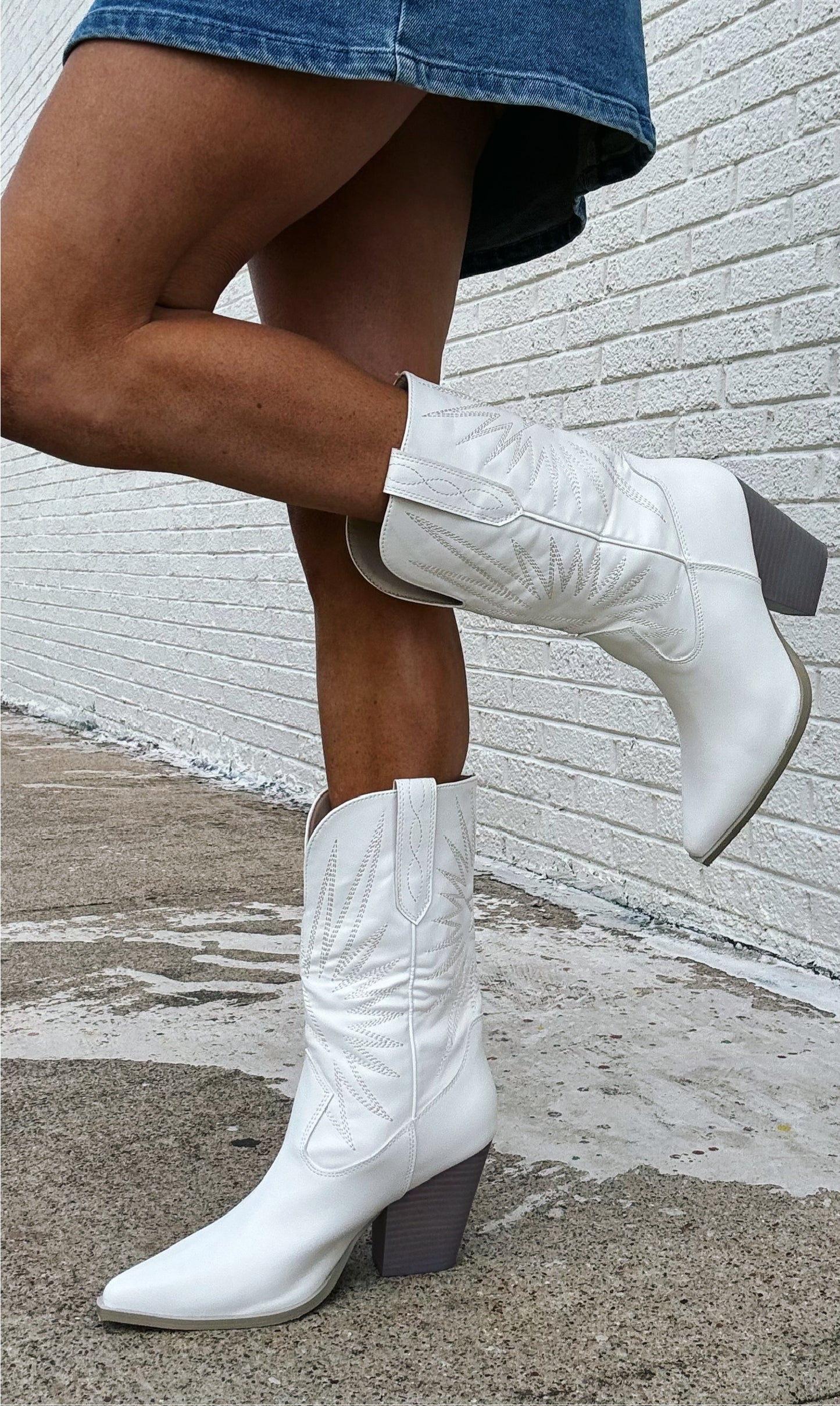 White Starburst Embroidery Boots