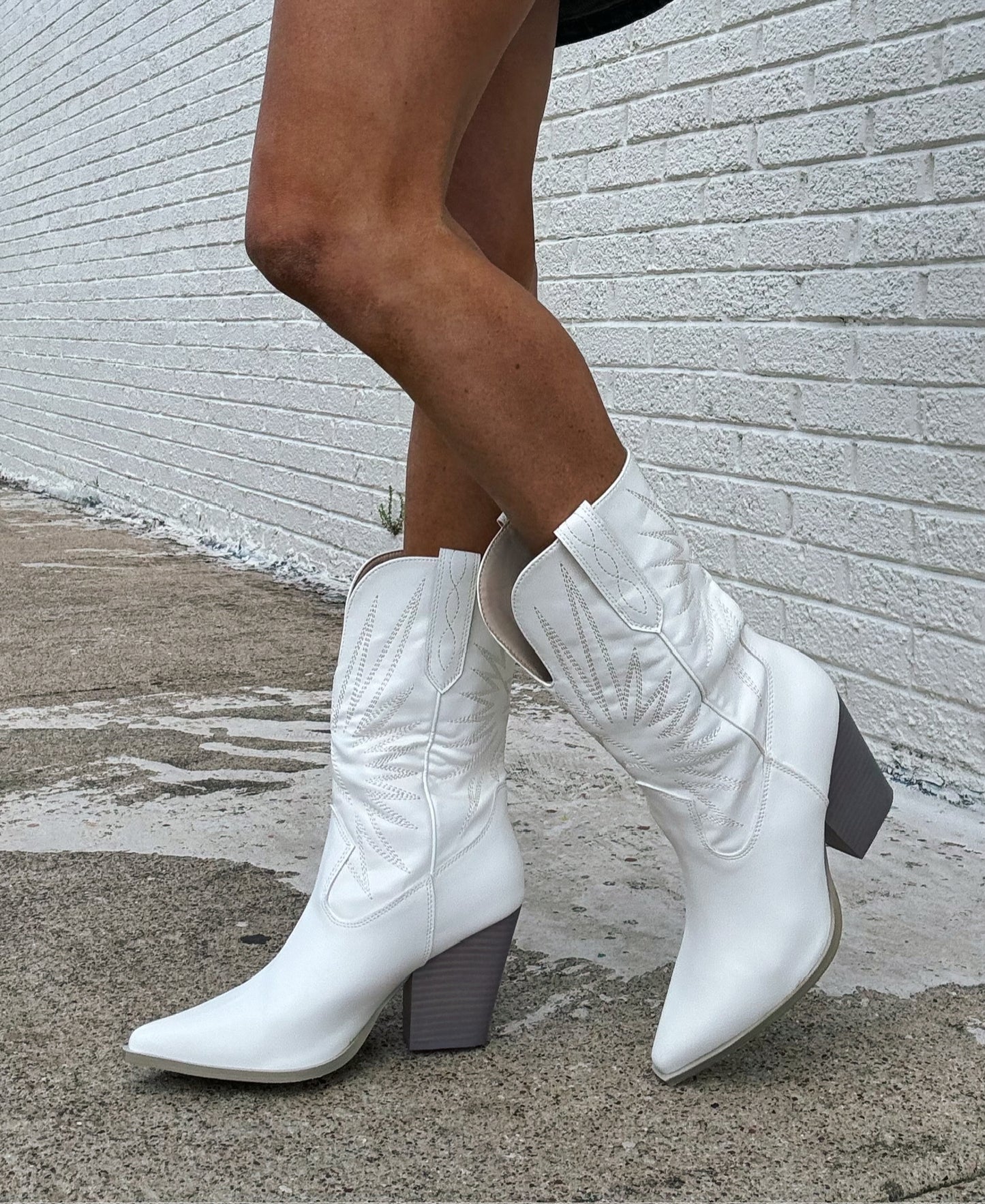 White Starburst Embroidery Boots